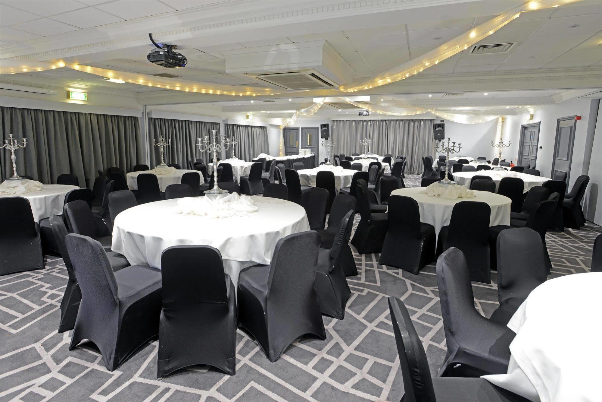Village Hotel קובנטרי מראה חיצוני תמונה